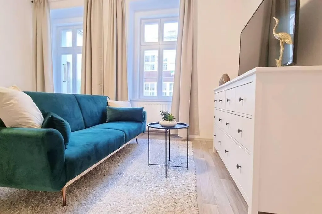 Finnem Rentals Pernerova Prague Apartment